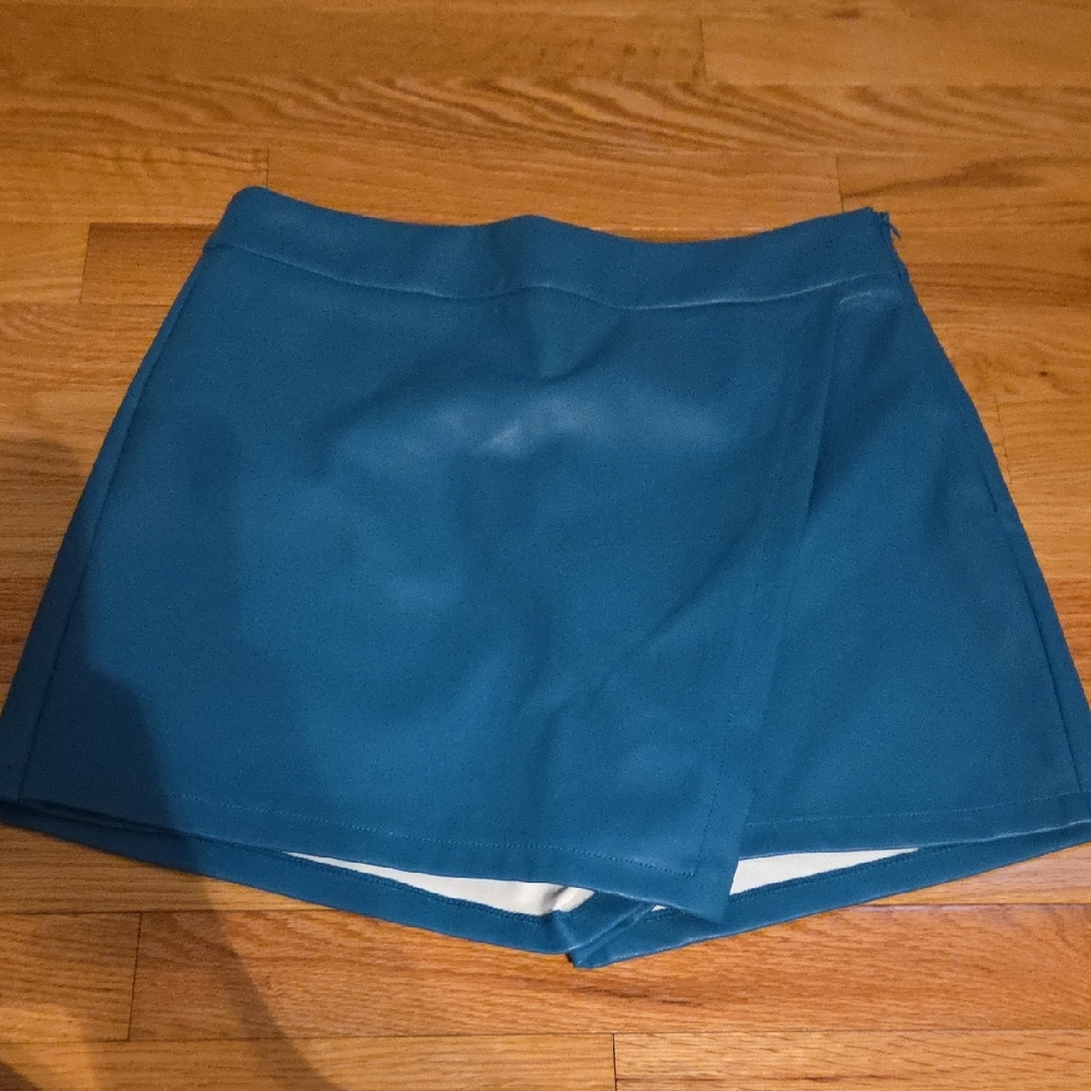 Sincerely Jules Teal Skort